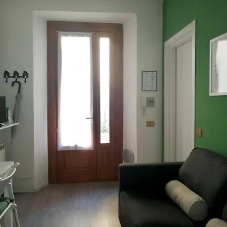 Appartamento Verde コモ